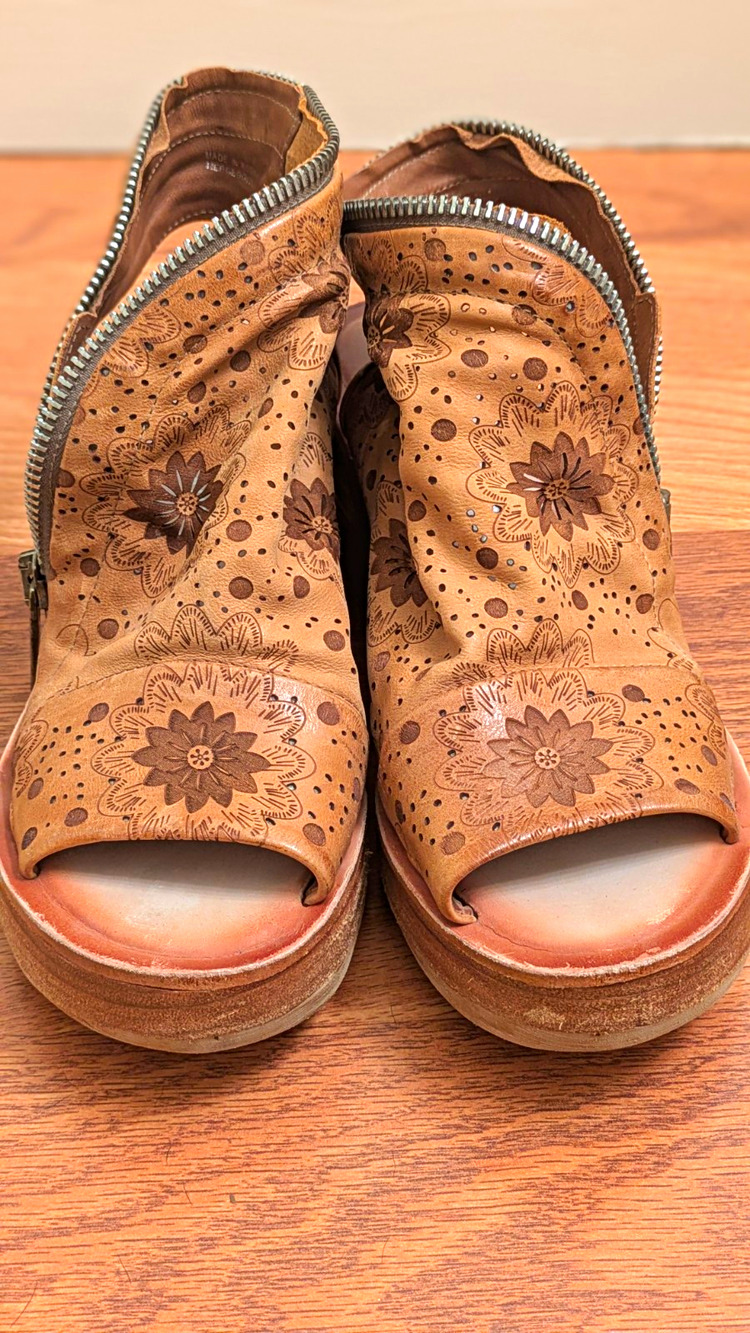 A.S. 98 Vintage Brown Leather Naylor Floral Wedge Sandals Women’s Size 42